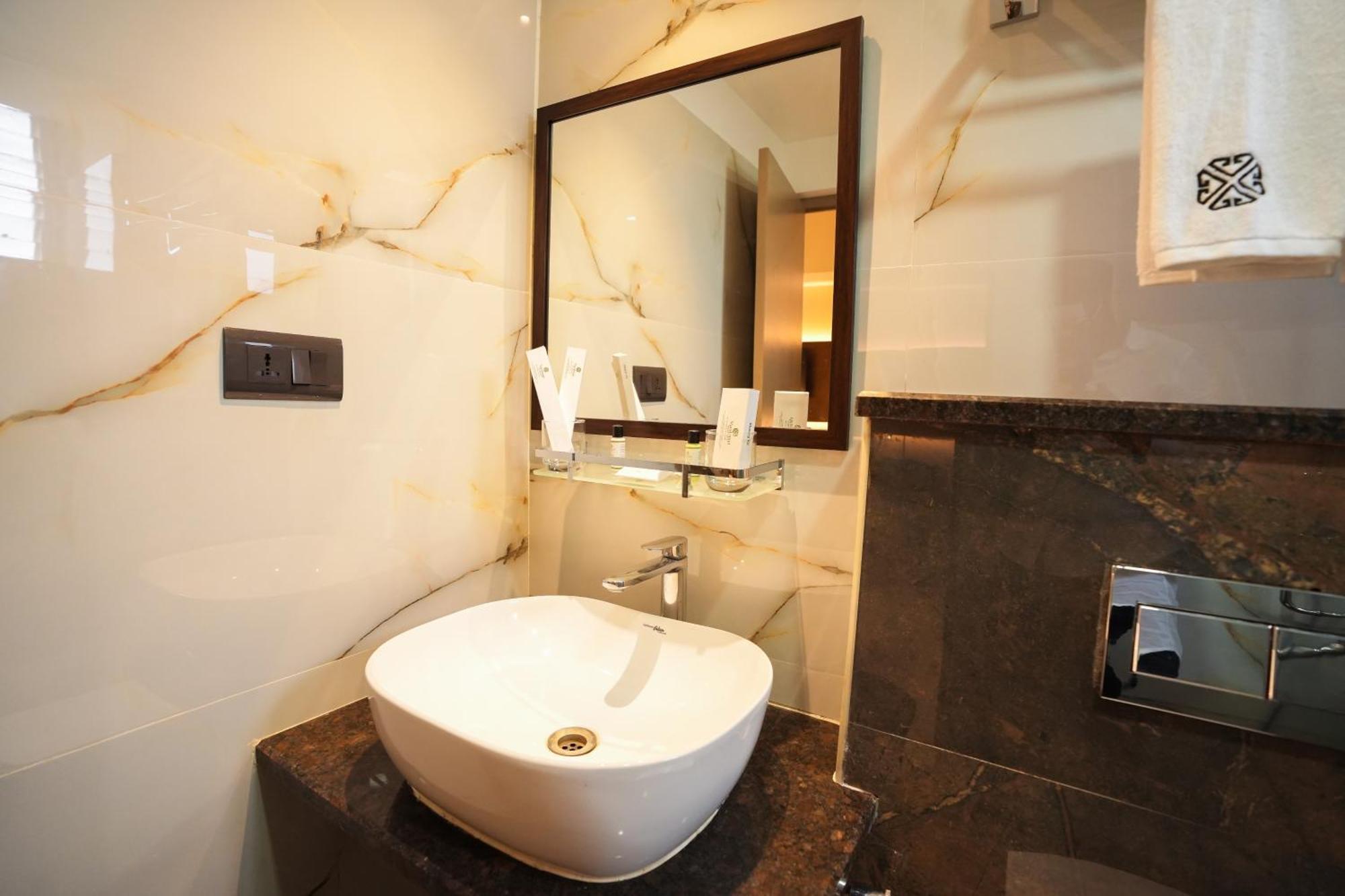 Vaishnavi Residency Hotel Bangalore Exterior photo