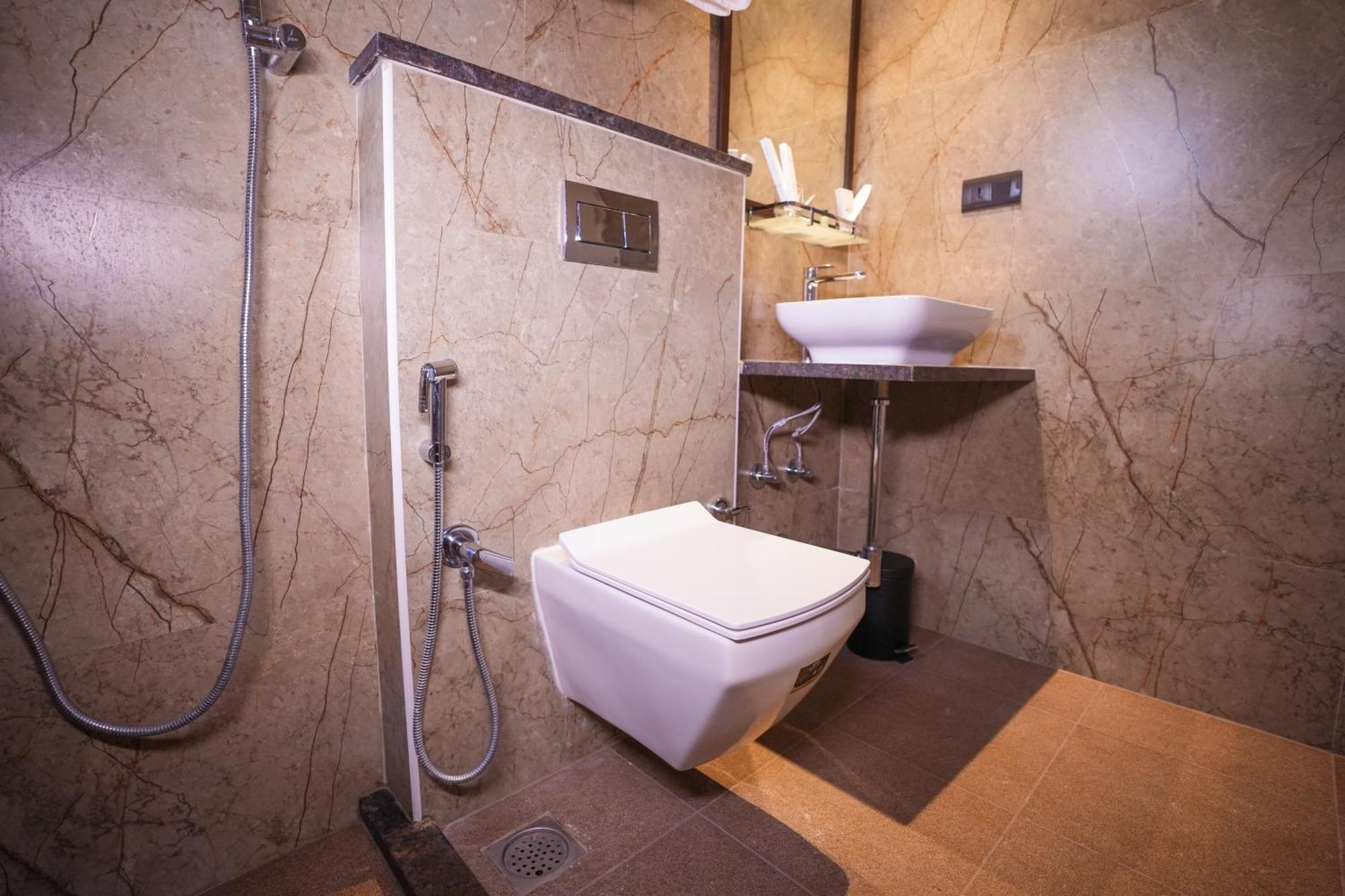 Vaishnavi Residency Hotel Bangalore Exterior photo